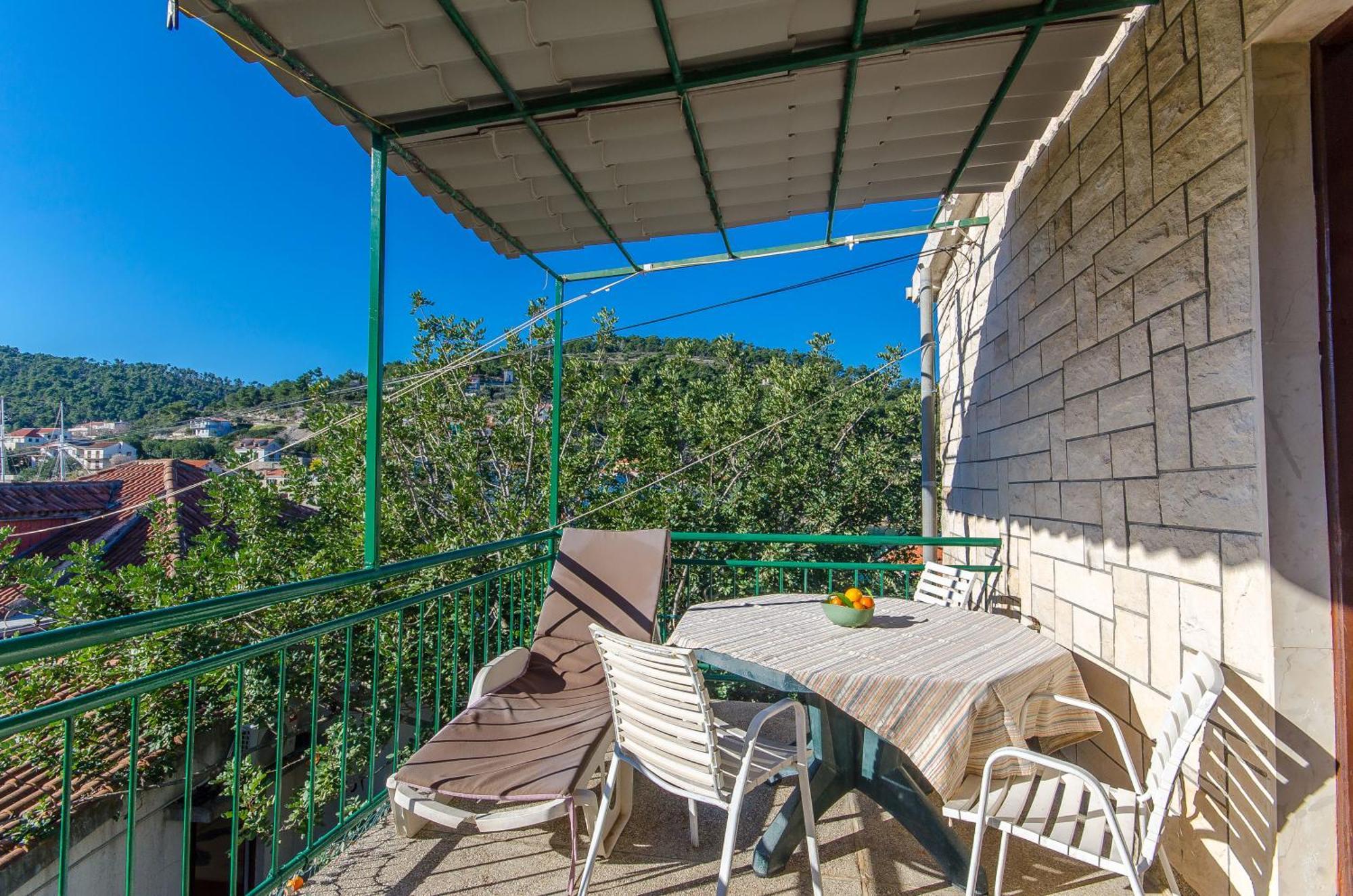 Apartments Lorena Stomorska Εξωτερικό φωτογραφία