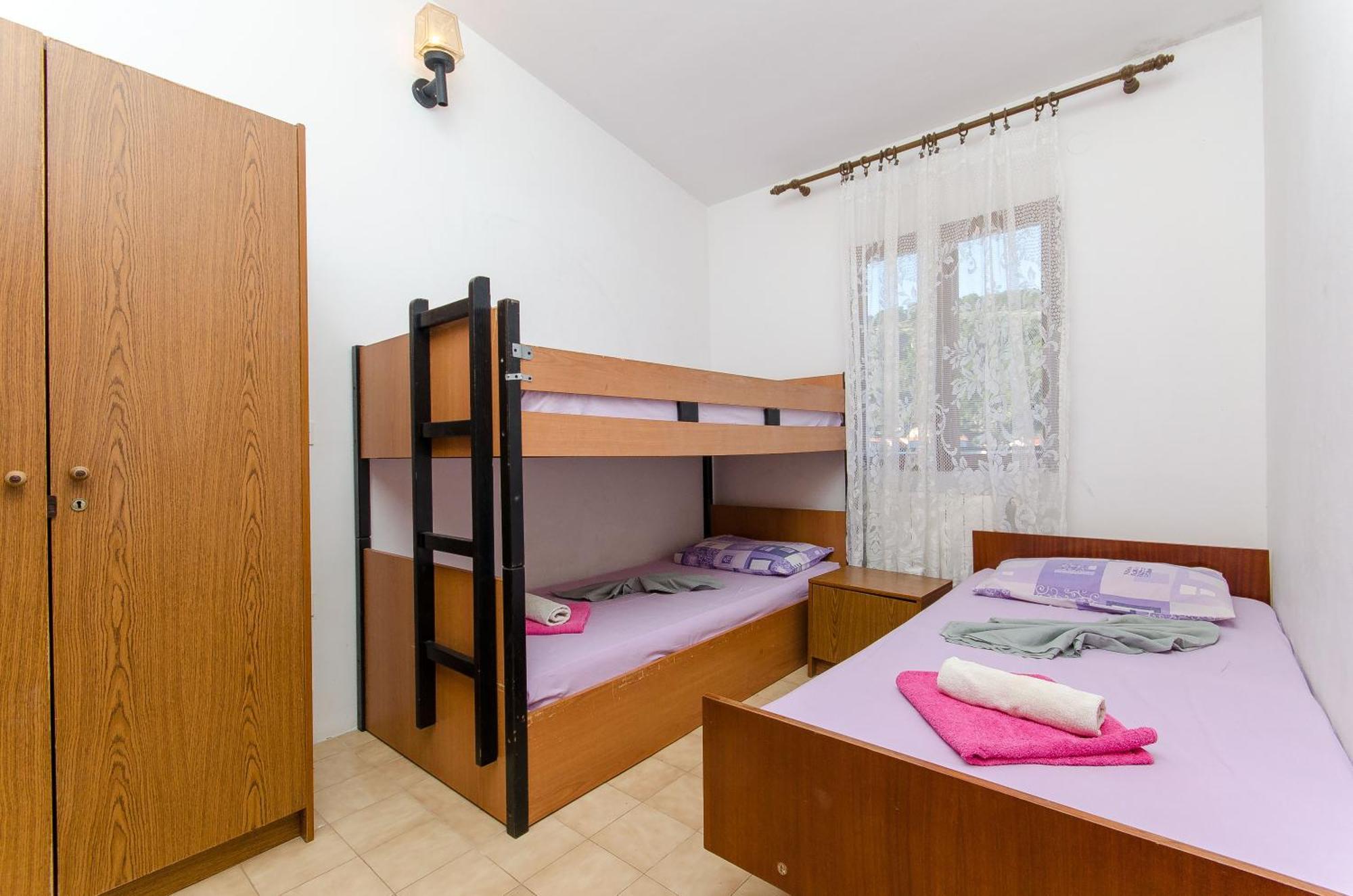 Apartments Lorena Stomorska Δωμάτιο φωτογραφία